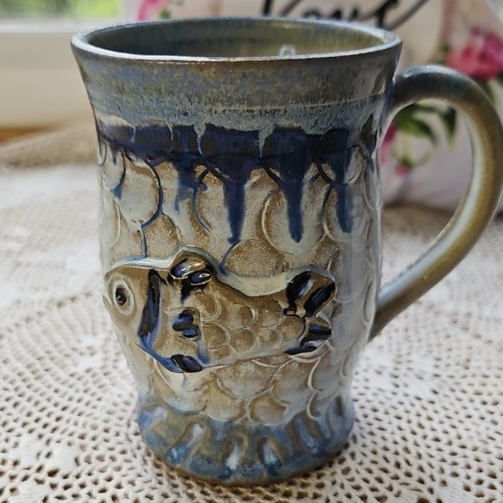 Art Pottery Mug Fish On It. Signed Dated 1992 Redwear Clay.